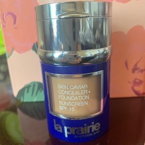 La Prairie skin caviar concealer  - for jazibattle